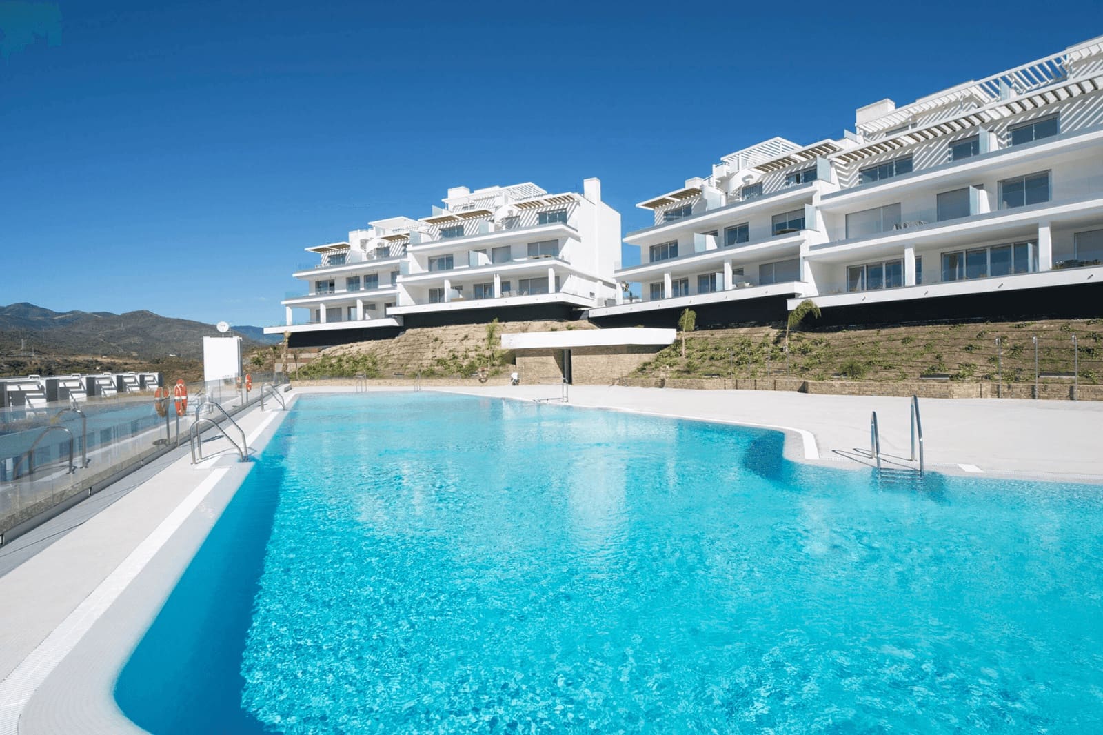 2 bedroom Penthouse for sale in Cancelada with pool garage - € 550,000 (Ref: 9805480)