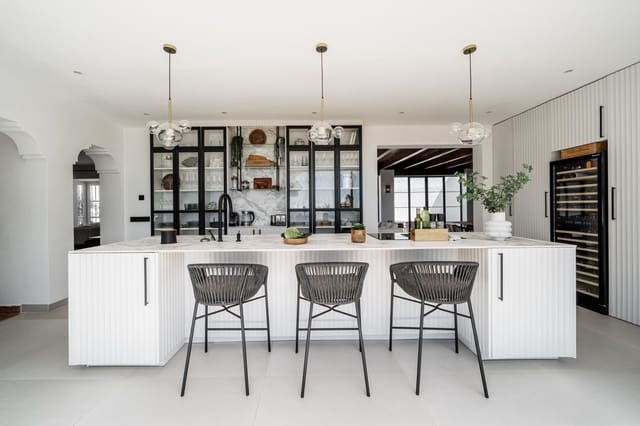 4 sovrum Villa till salu i La Zagaleta - El Madroñal, Benahavís med pool - 2 250 000 € (Ref: 9813567)