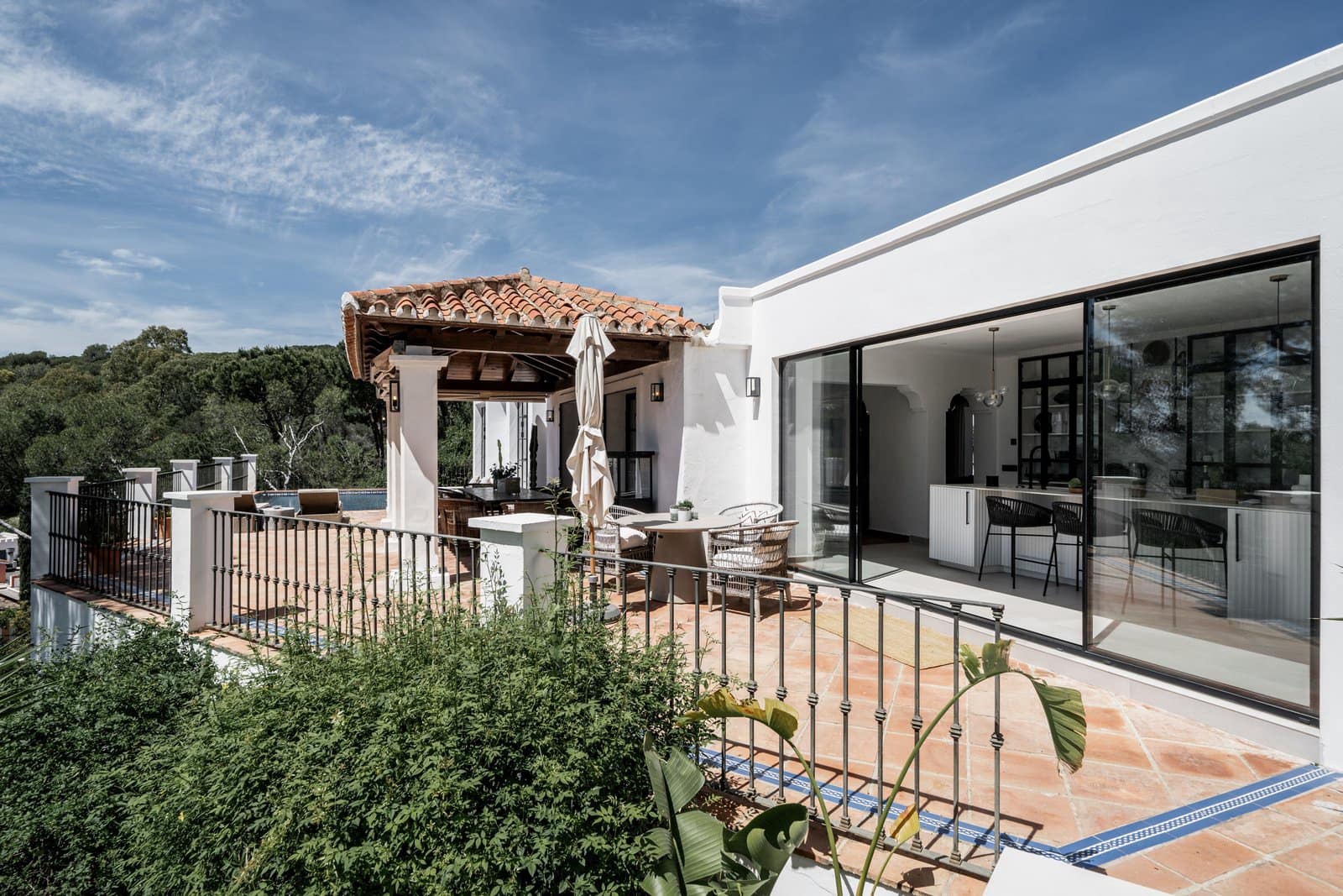 4 sovrum Villa till salu i Benahavis med pool - 2 250 000 € (Ref: 9813567)