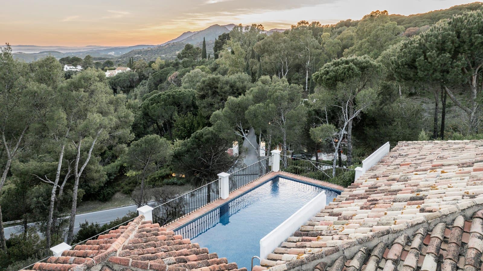 4 sovrum Villa till salu i Benahavis med pool - 2 250 000 € (Ref: 9813567)