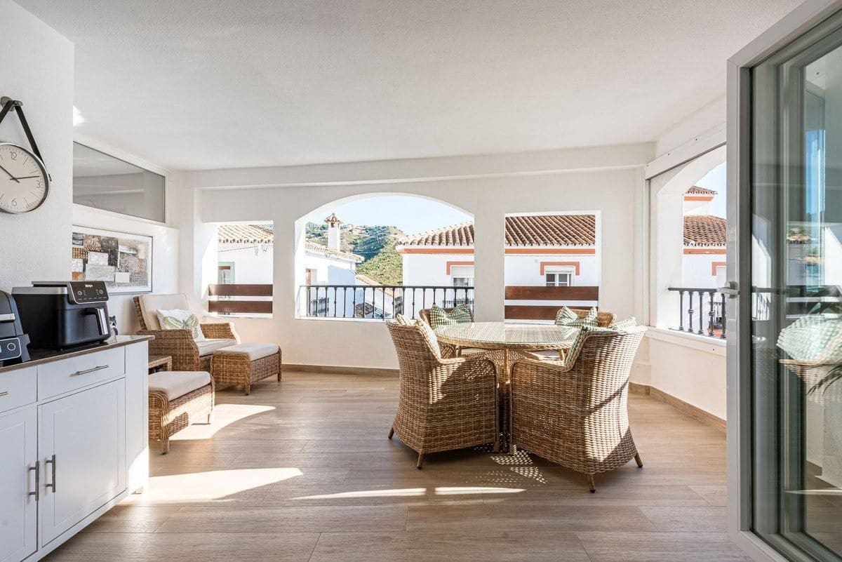 2 sypialnia Apartament na sprzedaż w Benahavis - 385 000 € (Ref: 9819270)