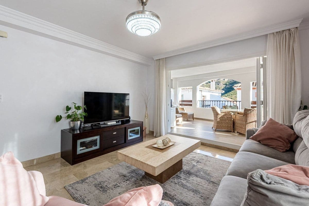 2 sypialnia Apartament na sprzedaż w Benahavis - 385 000 € (Ref: 9819270)