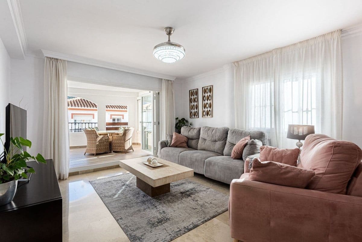2 sypialnia Apartament na sprzedaż w Benahavis - 385 000 € (Ref: 9819270)
