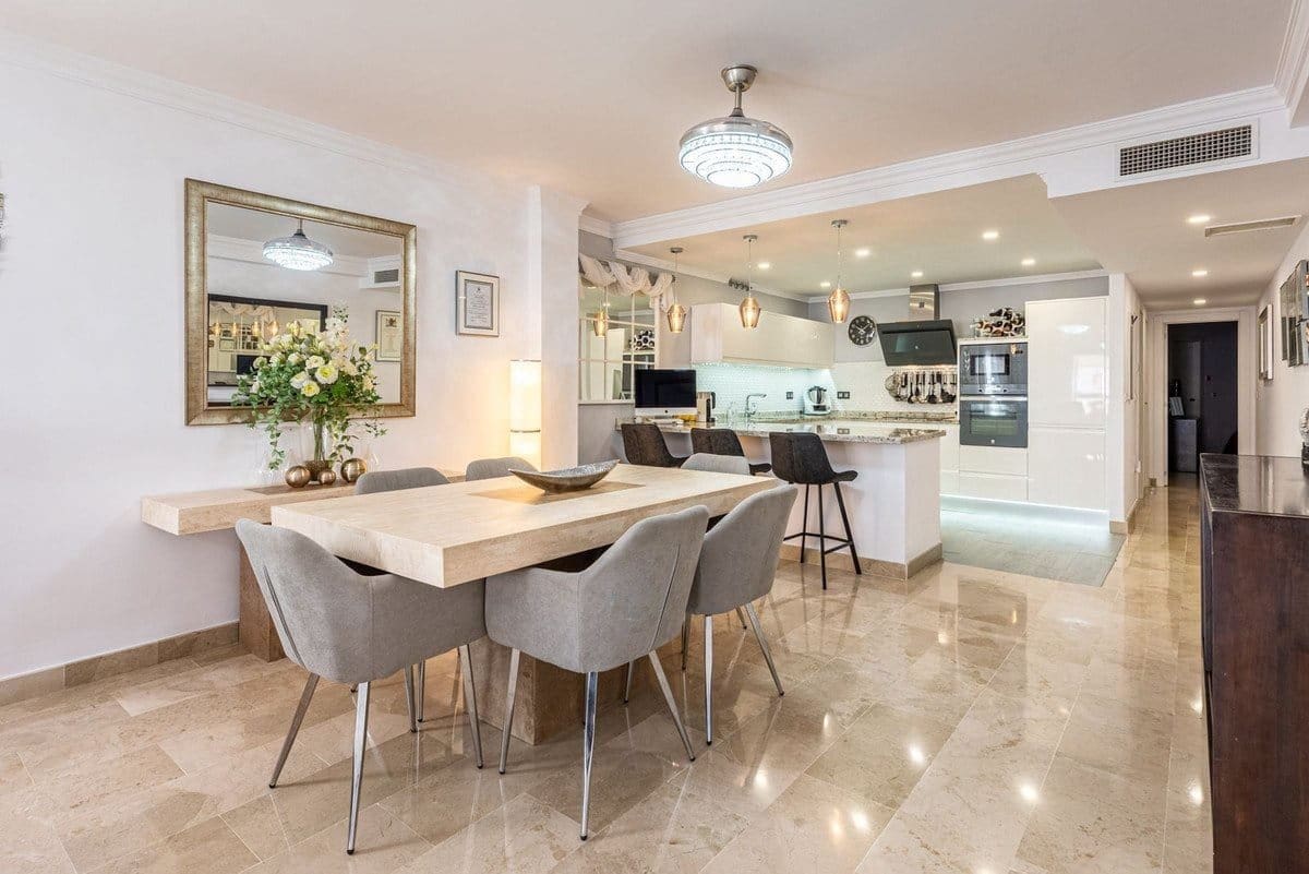 2 sypialnia Apartament na sprzedaż w Benahavis - 385 000 € (Ref: 9819270)