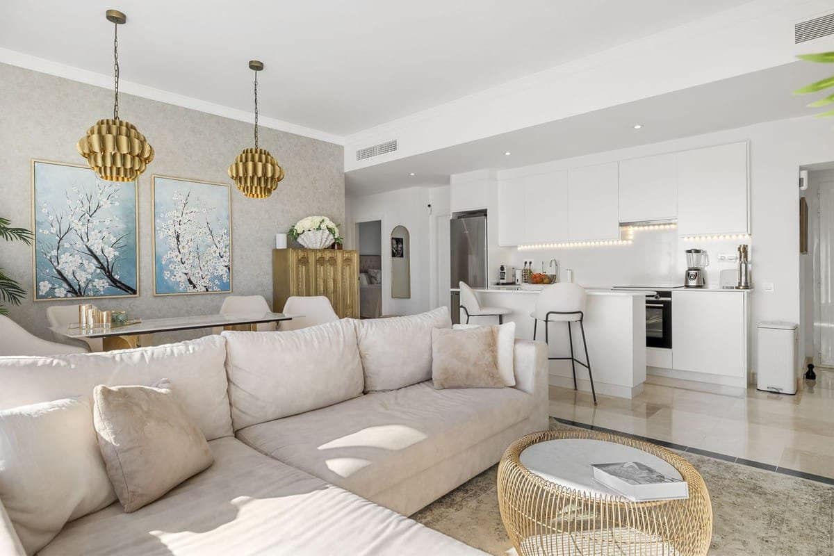 3 slaapkamer Appartement te koop in Benahavis met zwembad - € 695.000 (Ref: 9819271)