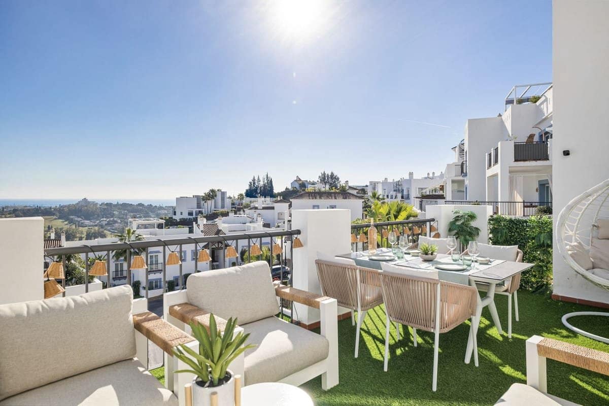 3 slaapkamer Appartement te koop in Benahavis met zwembad - € 695.000 (Ref: 9819271)