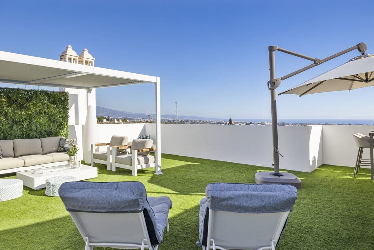 3 slaapkamer Appartement te koop in Benahavis met zwembad - € 695.000 (Ref: 9819271)