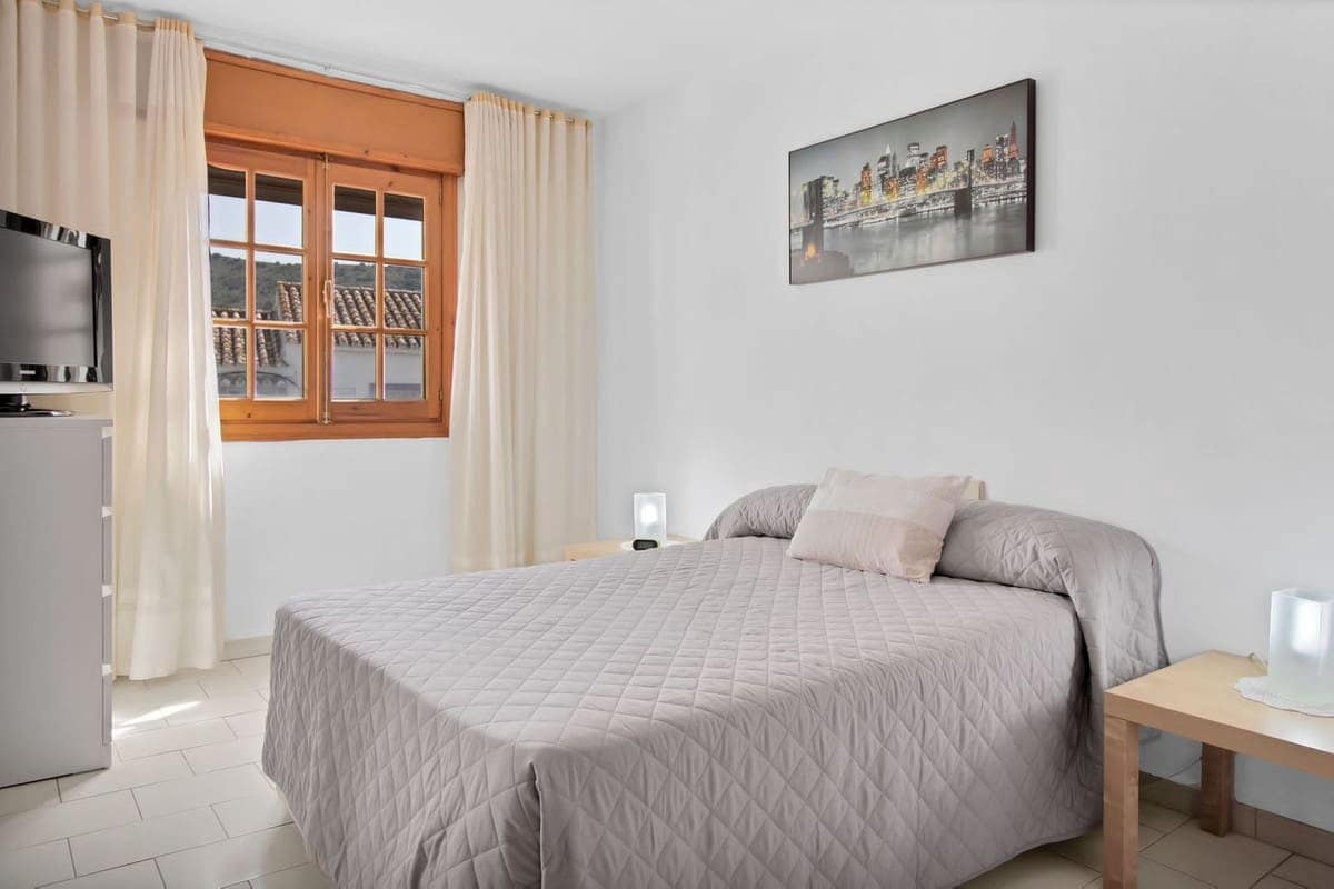 5 slaapkamer Appartement te koop in Benahavis - € 375.000 (Ref: 9897448)