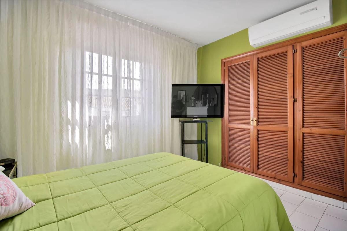 5 slaapkamer Appartement te koop in Benahavis - € 375.000 (Ref: 9897448)
