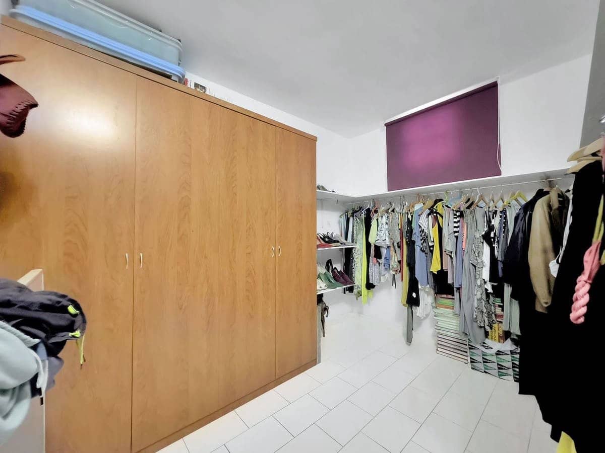 5 slaapkamer Appartement te koop in Benahavis - € 375.000 (Ref: 9897448)