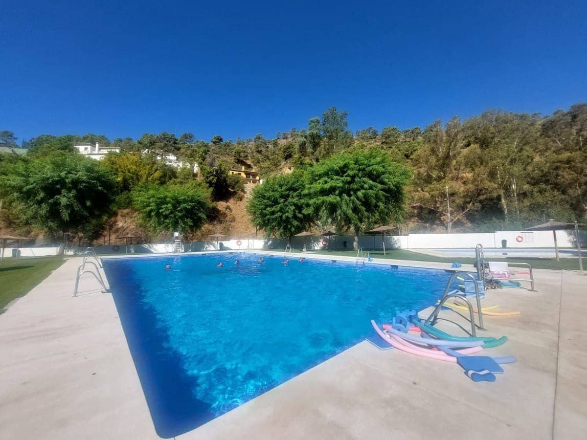 5 slaapkamer Appartement te koop in Benahavis - € 375.000 (Ref: 9897448)