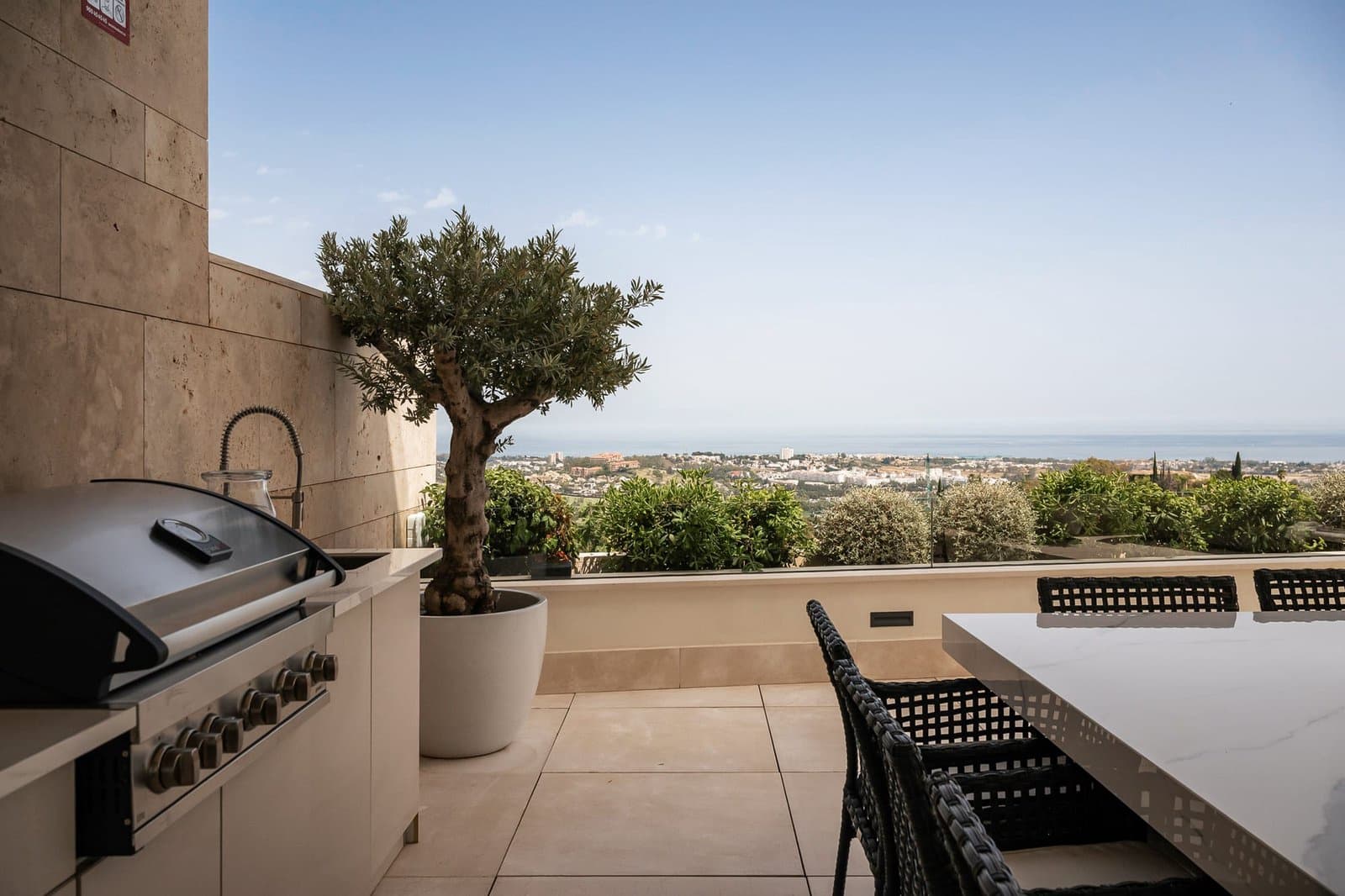 3 quarto Apartamento para venda em Benahavis com piscina - 2 295 000 € (Ref: 9986515)