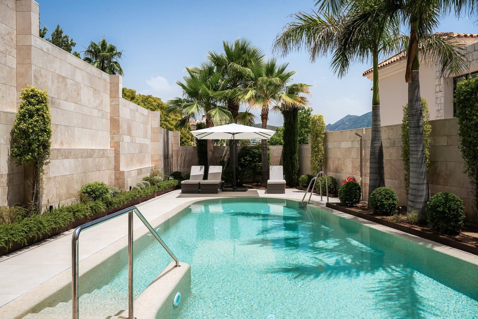 3 quarto Apartamento para venda em Benahavis com piscina - 2 295 000 € (Ref: 9986515)