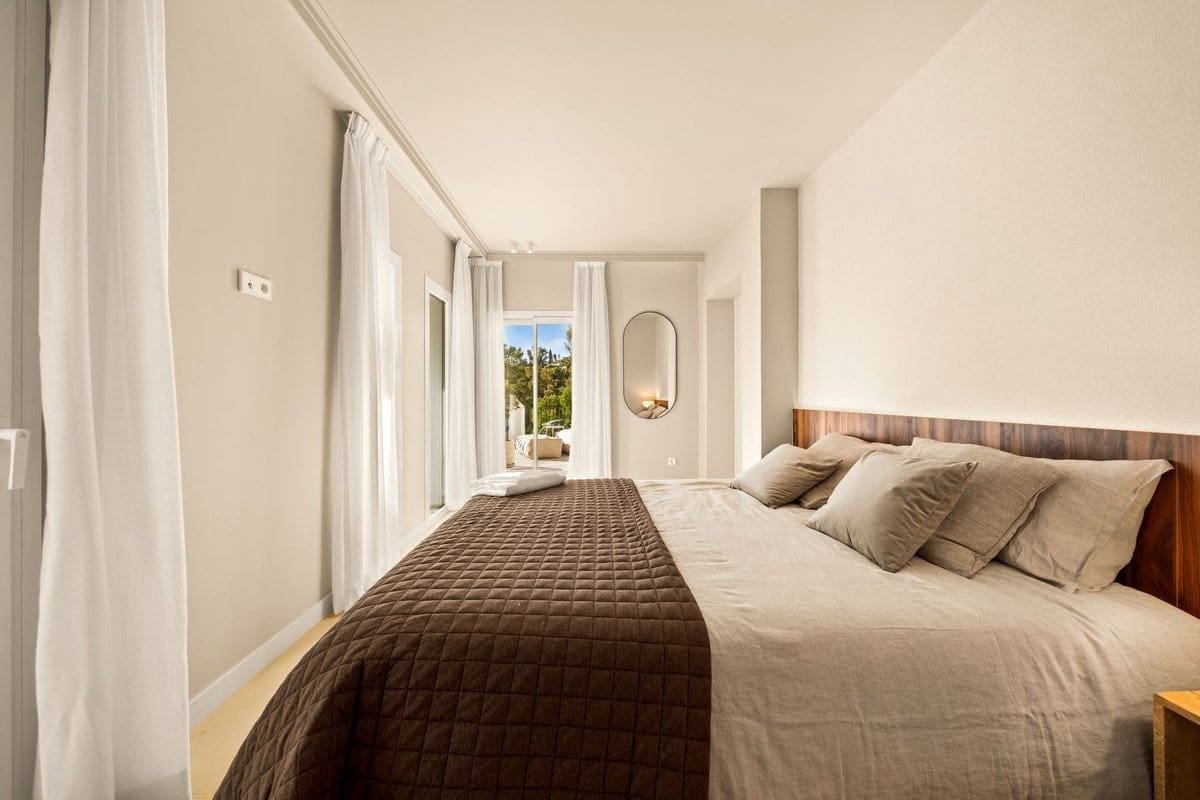 3 Zimmer Apartment zu verkaufen in Benahavis mit Pool - 799.000 € (Ref: 9986517)