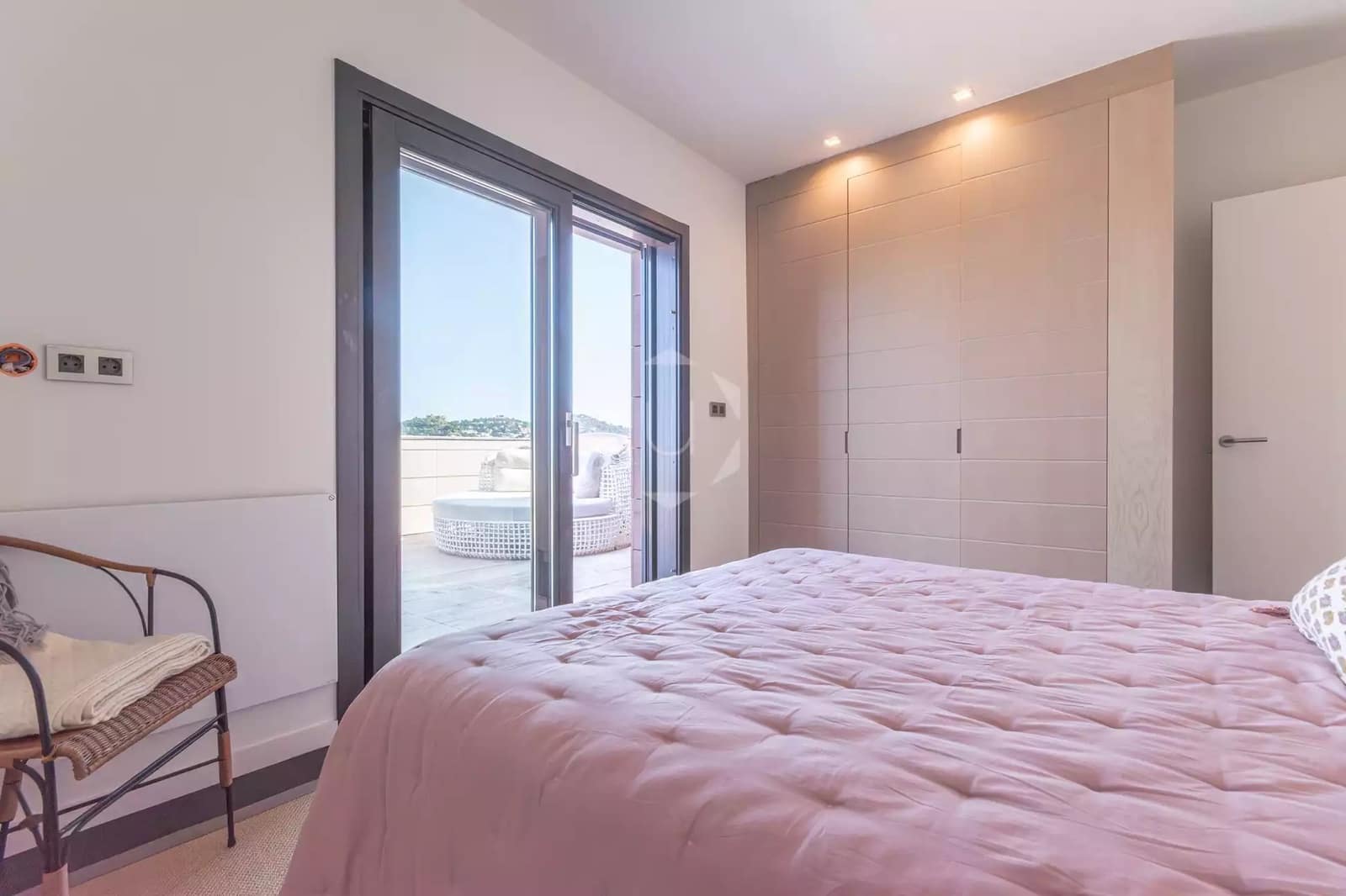 3 soveværelse Villa til leje i Sa Riera med swimmingpool garage - € 4.750 (Ref: 10027435)