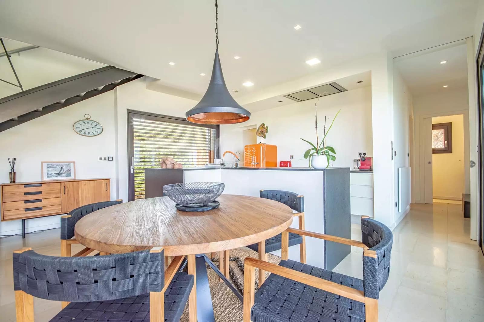 3 soveværelse Villa til leje i Sa Riera med swimmingpool garage - € 4.750 (Ref: 10027435)