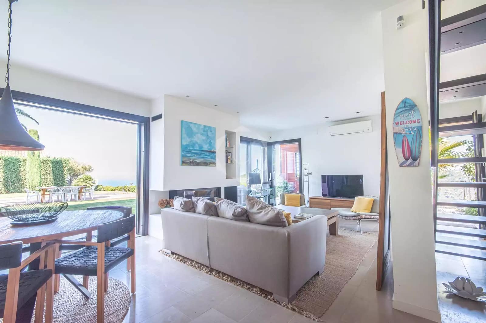 3 soveværelse Villa til leje i Sa Riera med swimmingpool garage - € 4.750 (Ref: 10027435)