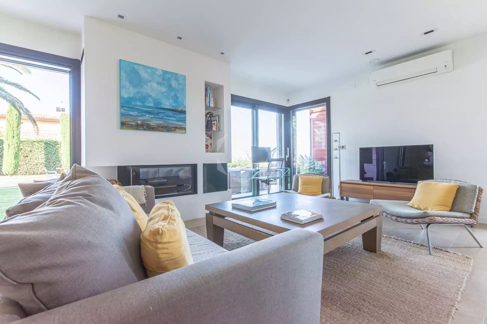 3 soveværelse Villa til leje i Sa Riera med swimmingpool garage - € 4.750 (Ref: 10027435)