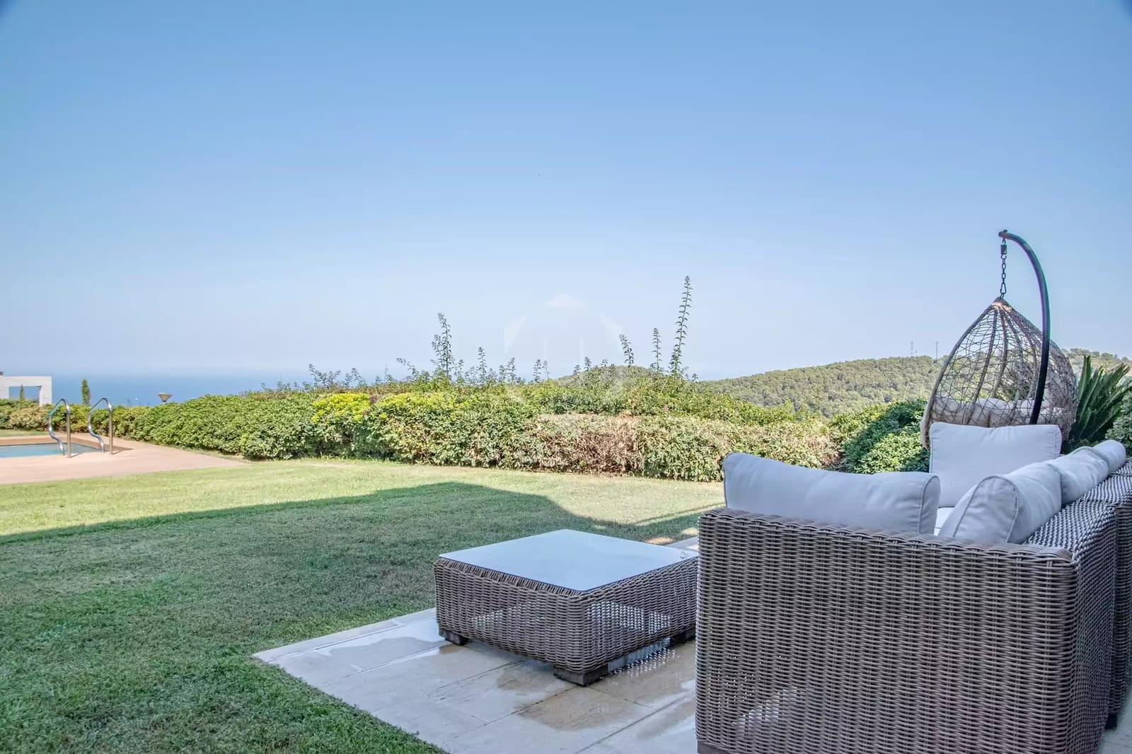 3 soveværelse Villa til leje i Sa Riera med swimmingpool garage - € 4.750 (Ref: 10027435)