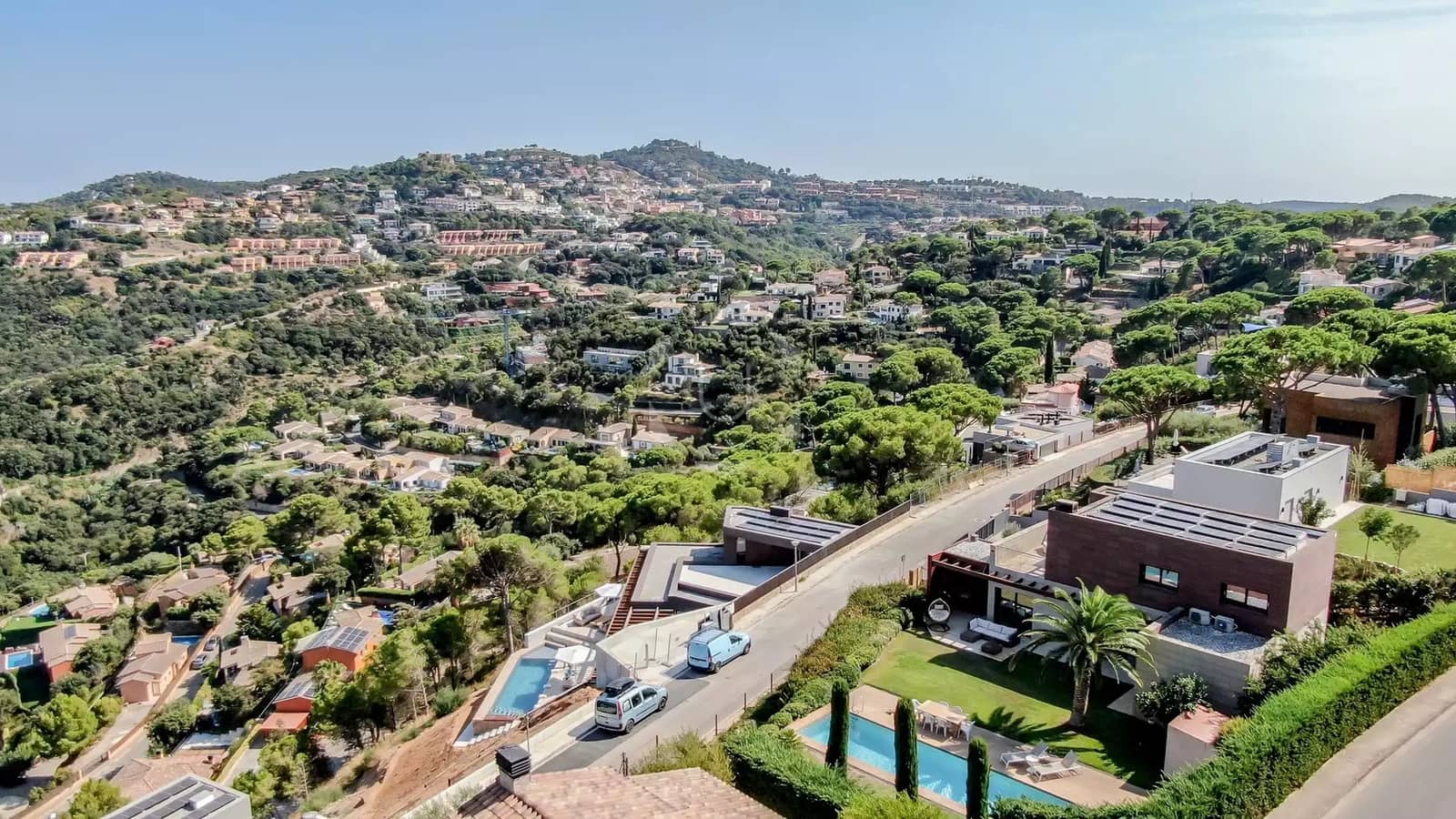 3 soveværelse Villa til leje i Sa Riera med swimmingpool garage - € 4.750 (Ref: 10027435)