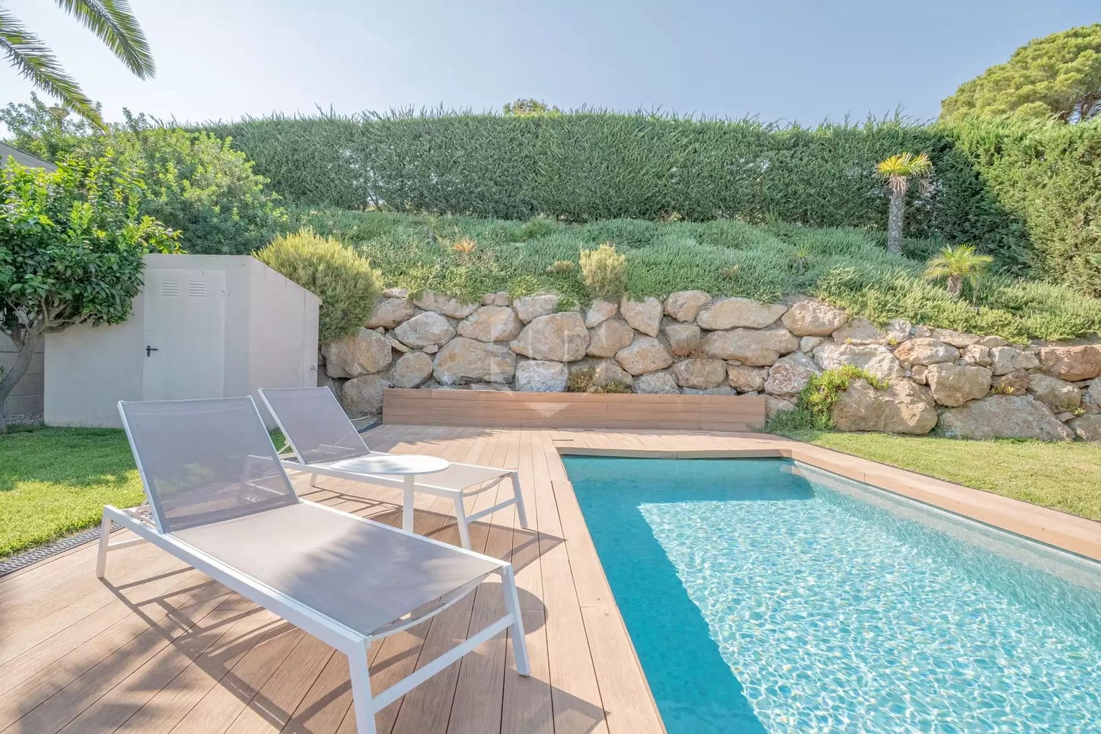 3 soveværelse Villa til leje i Sa Riera med swimmingpool garage - € 4.750 (Ref: 10027435)