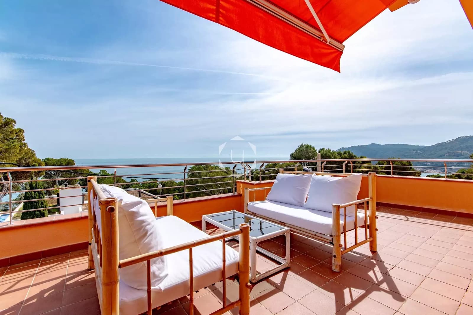 4 bedroom Beach Apartment for rent in Tamariu with pool garage - € 2,500 (Ref: 10115787)
