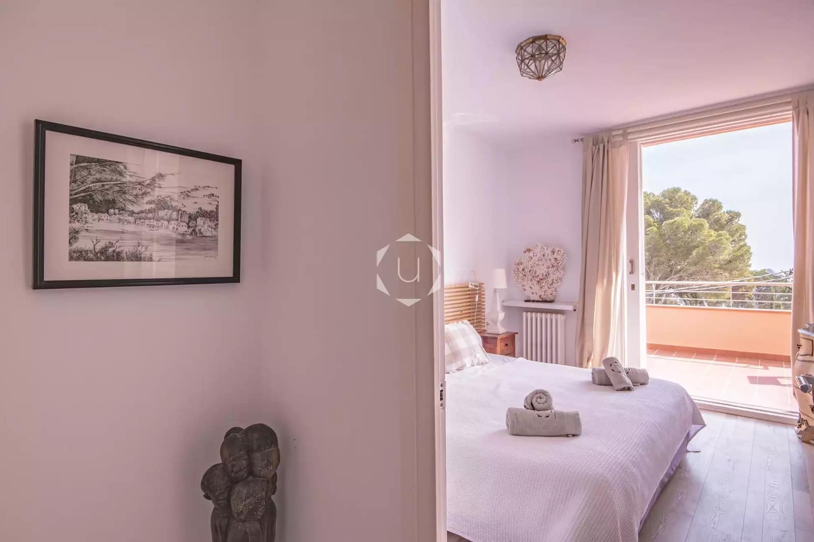 4 bedroom Beach Apartment for rent in Tamariu with pool garage - € 2,500 (Ref: 10115787)