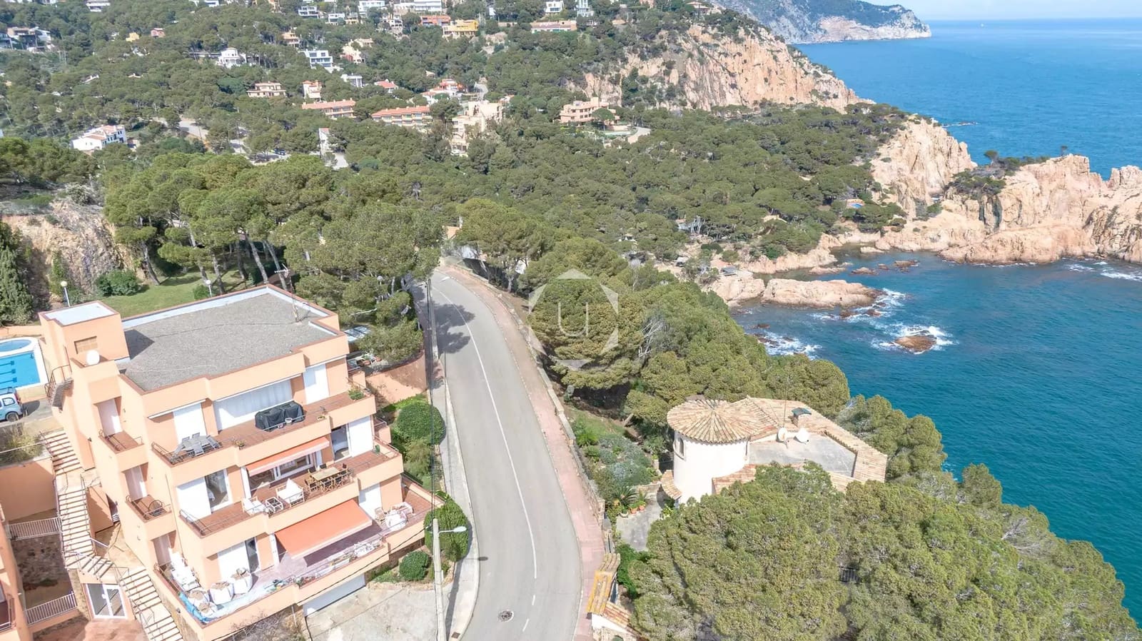 4 bedroom Beach Apartment for rent in Tamariu with pool garage - € 2,500 (Ref: 10115787)
