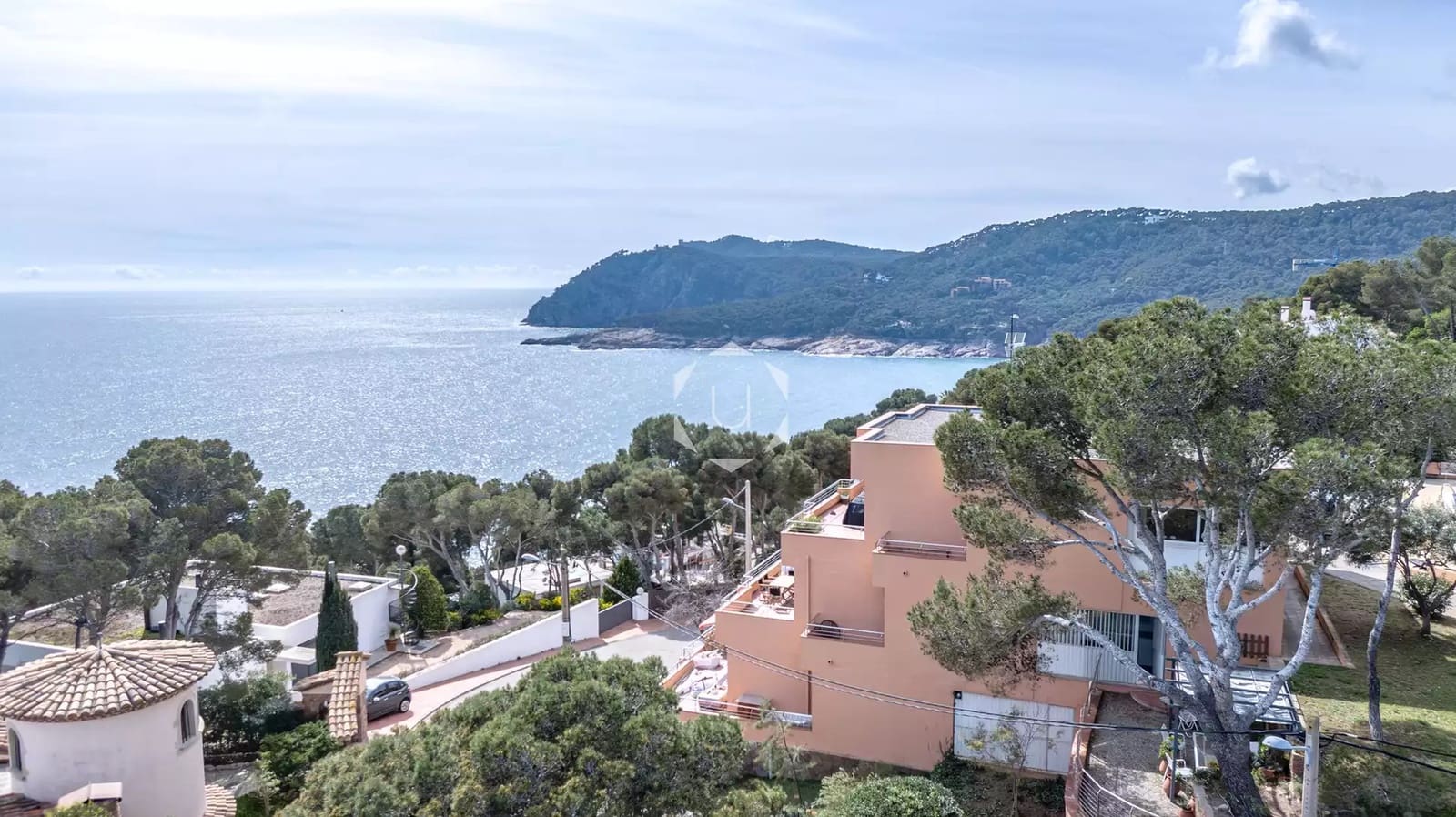 4 bedroom Beach Apartment for rent in Tamariu with pool garage - € 2,500 (Ref: 10115787)