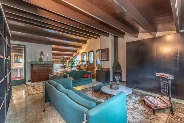 6 makuuhuone Maalaistalo myytävänä paikassa Sant Llorenç de la Muga mukana uima-altaan 
autotalli - 990 000 € (Ref: 8591035)