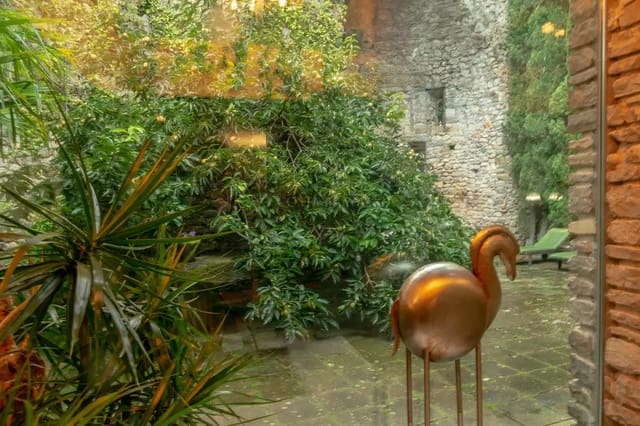 6 makuuhuone Maalaistalo myytävänä paikassa Sant Llorenç de la Muga mukana uima-altaan 
autotalli - 990 000 € (Ref: 8591035)