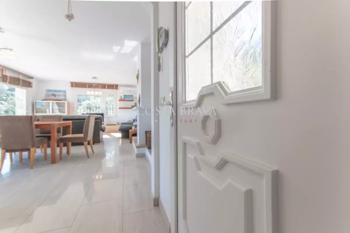 6 makuuhuone Huvila myytävänä paikassa Begur mukana uima-altaan 
autotalli - 695 000 € (Ref: 8880632)