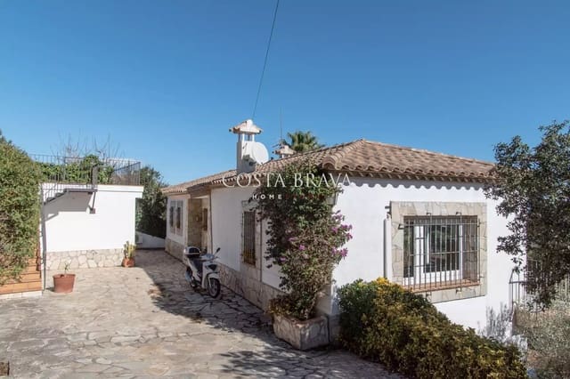 Chalet de 6 habitaciones en Begur en venta con piscina garaje - 695.000 € (Ref: 8880632)