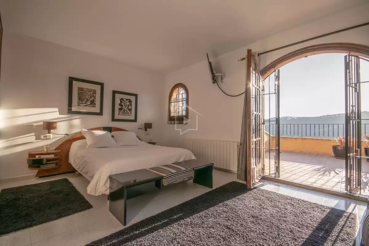 Chalet de 5 habitaciones en Tamariu en venta con piscina garaje - 1.200.000 € (Ref: 8880635)