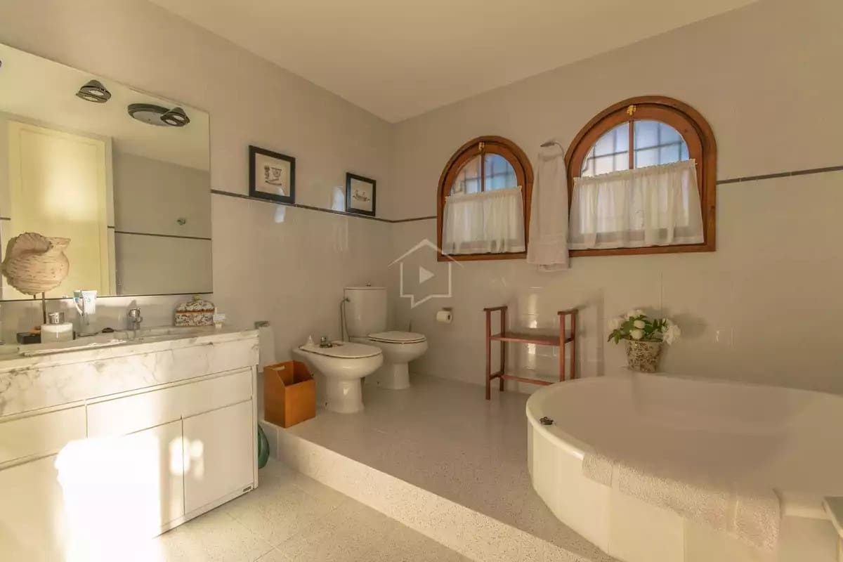 Chalet de 5 habitaciones en Tamariu en venta con piscina garaje - 1.200.000 € (Ref: 8880635)