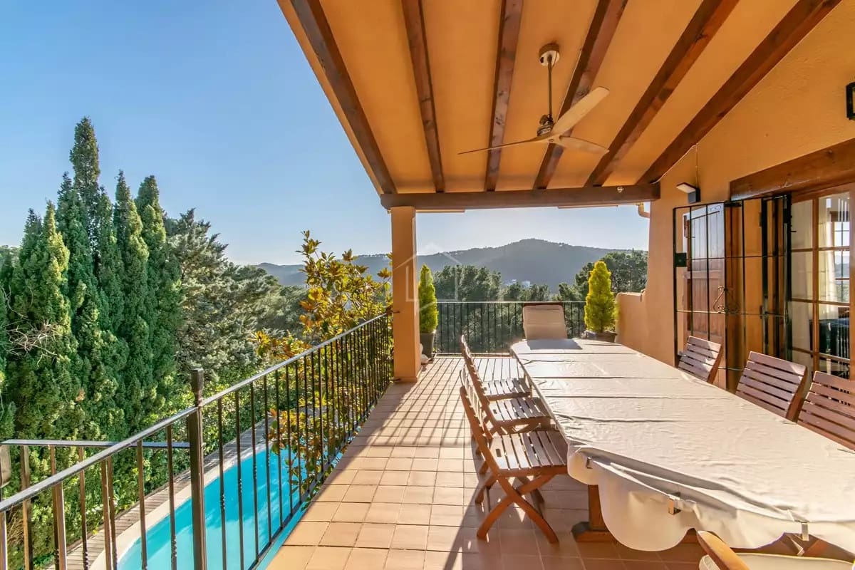 Chalet de 5 habitaciones en Tamariu en venta con piscina garaje - 1.200.000 € (Ref: 8880635)