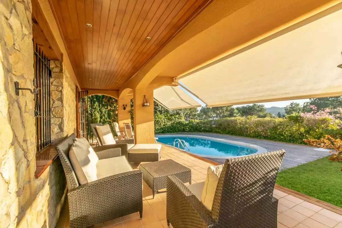 Chalet de 5 habitaciones en Tamariu en venta con piscina garaje - 1.200.000 € (Ref: 8880635)