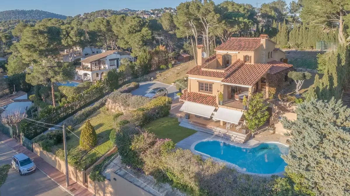 Chalet de 5 habitaciones en Tamariu en venta con piscina garaje - 1.200.000 € (Ref: 8880635)