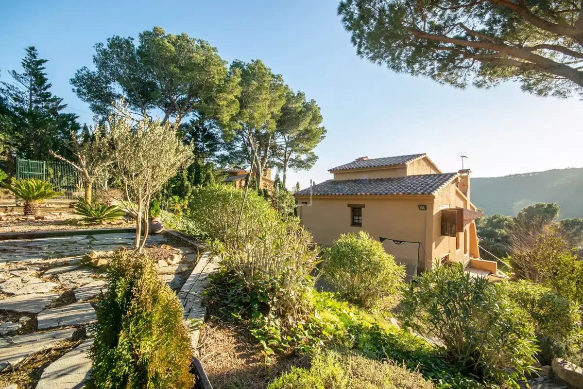 Chalet de 5 habitaciones en Tamariu en venta con piscina garaje - 1.200.000 € (Ref: 8880635)