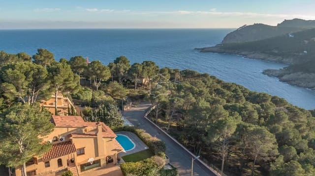 5 soveværelse Villa til salg i Tamariu, Palafrugell med swimmingpool garage - € 1.200.000 (Ref: 8880635)