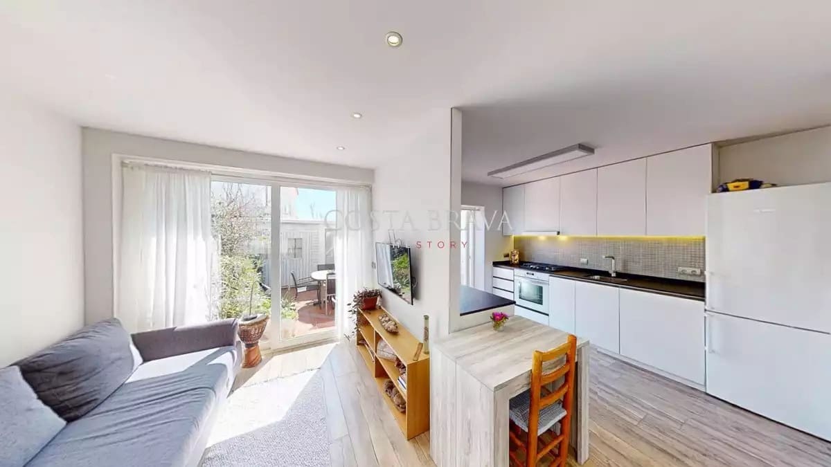 3 soveværelse Rækkehus til salg i Torroella de Montgri med garage - € 335.000 (Ref: 8902141)