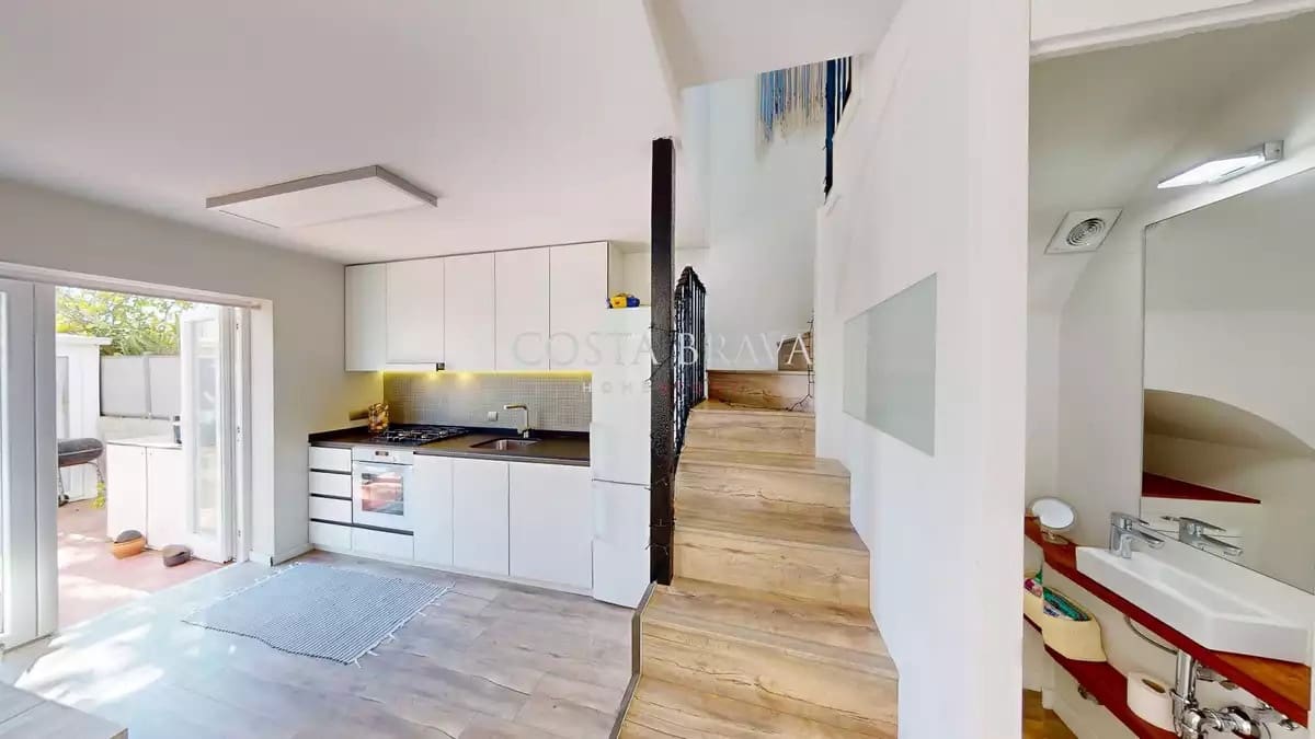 3 soveværelse Rækkehus til salg i Torroella de Montgri med garage - € 335.000 (Ref: 8902141)