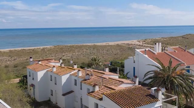 3 bedroom Terraced Villa for sale in Torroella de Montgrí with garage - € 335,000 (Ref: 8902141)