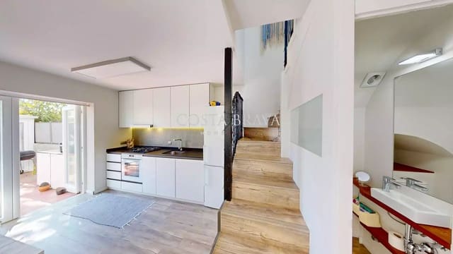 Adosado de 3 habitaciones en Torroella de Montgrí en venta con garaje - 335.000 € (Ref: 8902141)