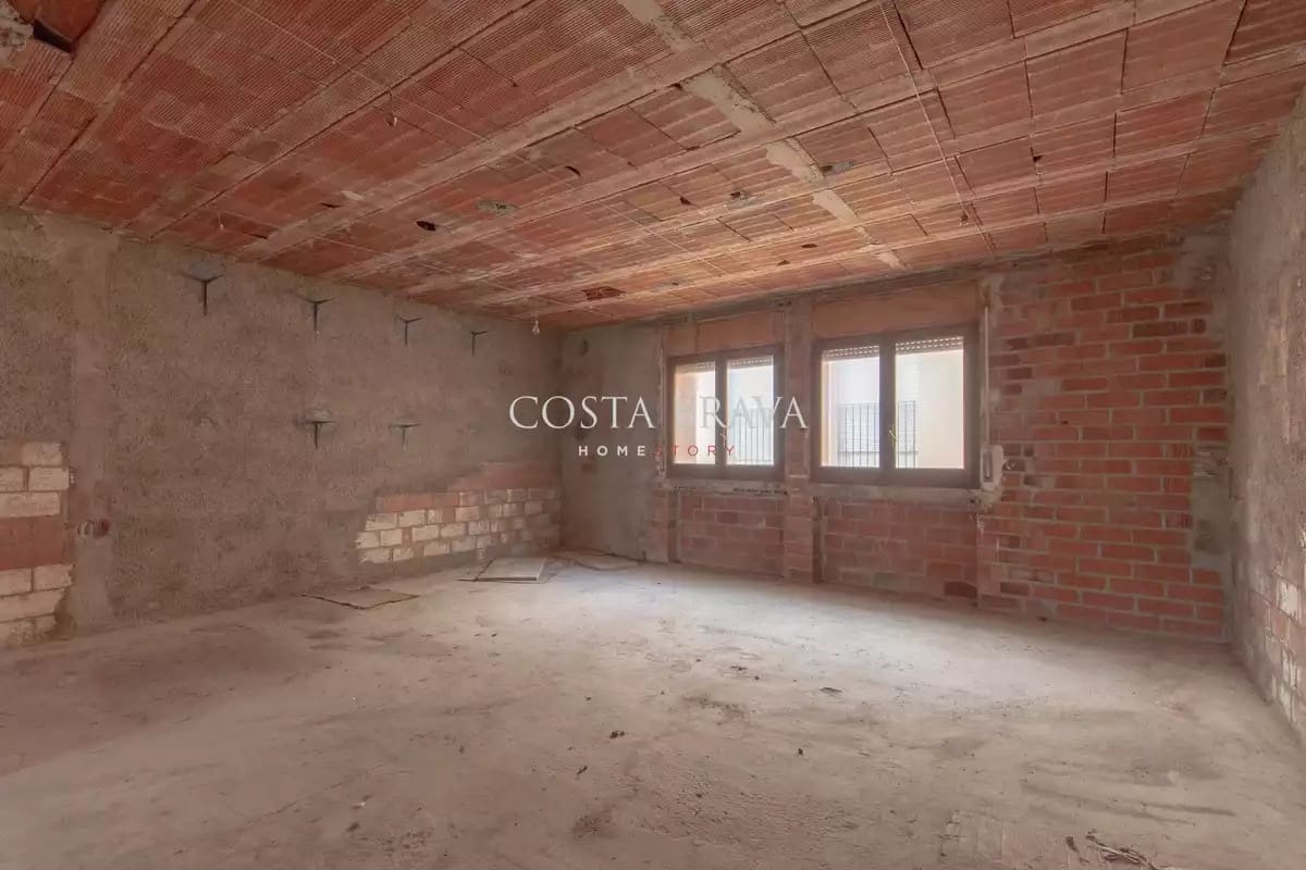 5 soveværelse Byhus til salg i Palafrugell - € 275.000 (Ref: 8902142)