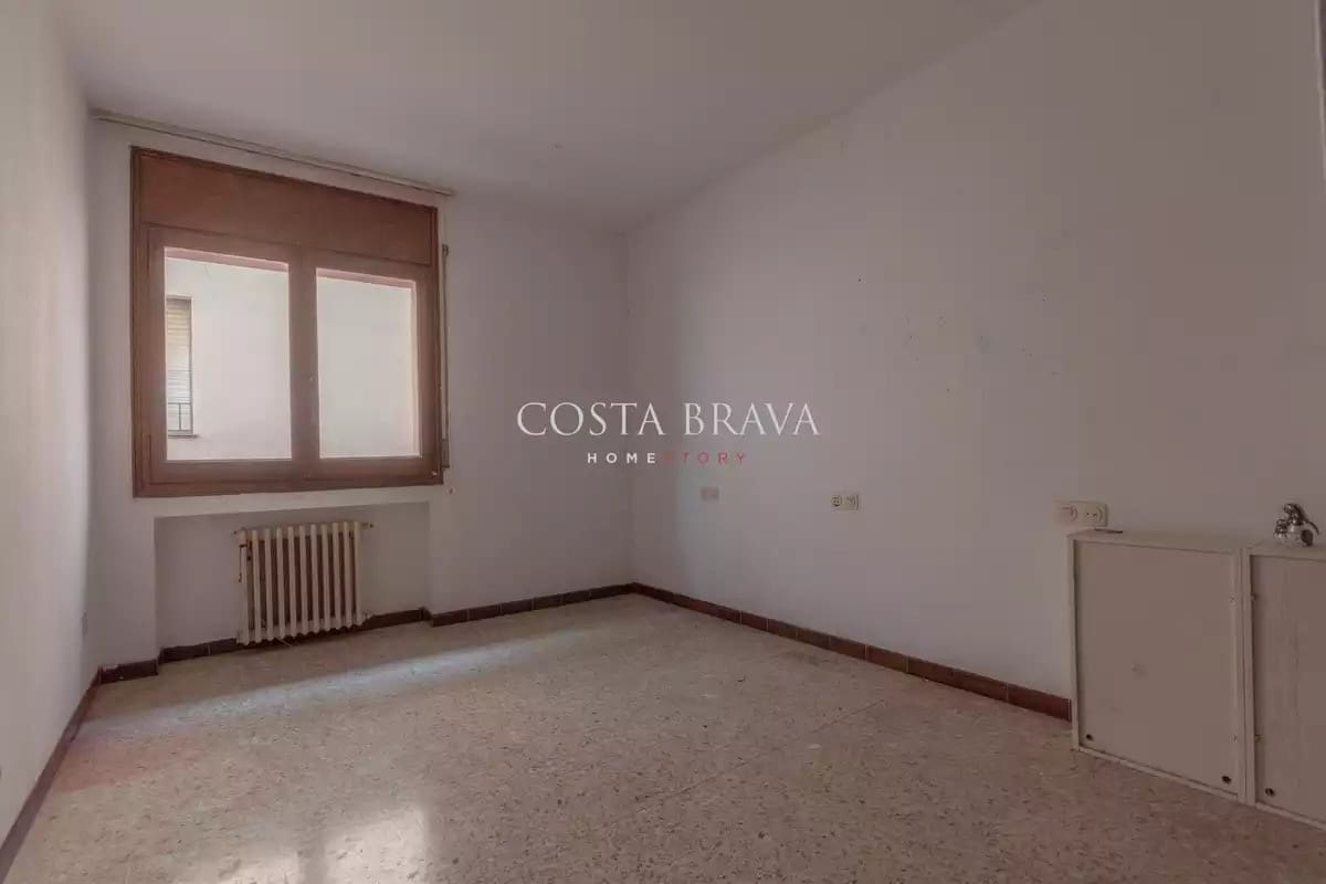 5 soveværelse Byhus til salg i Palafrugell - € 275.000 (Ref: 8902142)