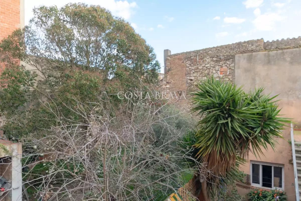 5 soveværelse Byhus til salg i Palafrugell - € 275.000 (Ref: 8902142)