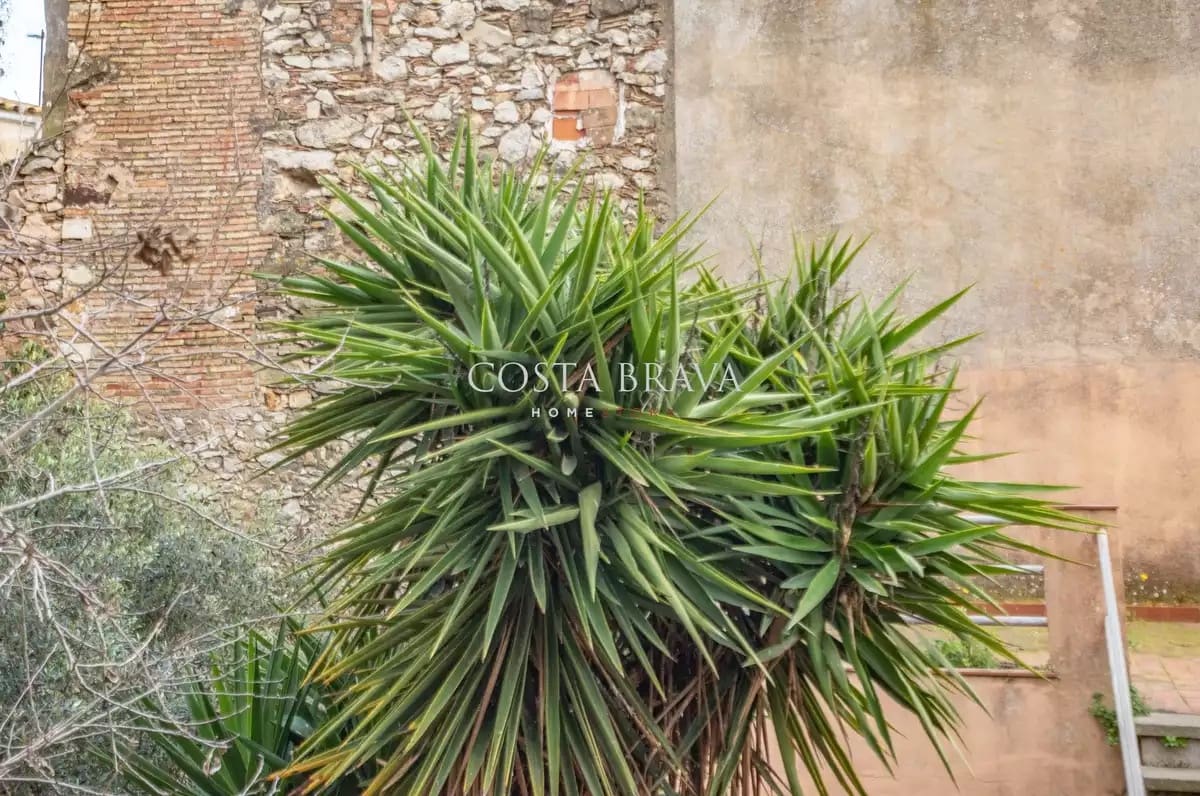 5 soveværelse Byhus til salg i Palafrugell - € 275.000 (Ref: 8902142)