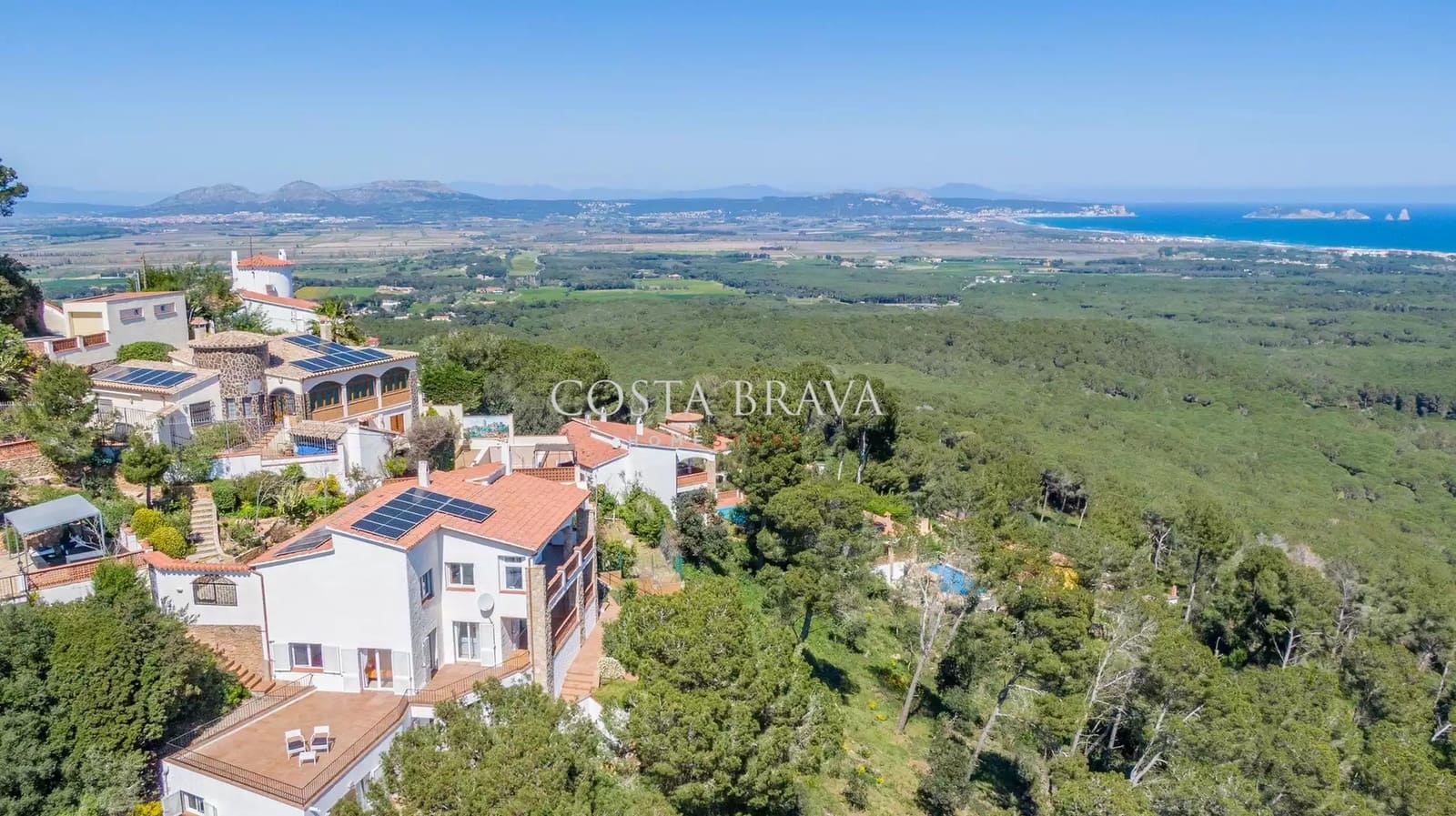 6 soverom Villa til salgs i Els Masos De Pals med svømmebasseng garasje - € 949 000 (Ref: 8911170)