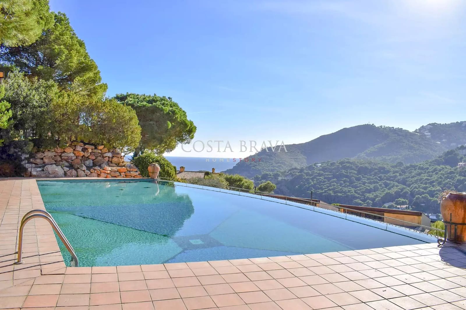Moradia para arrendar em Begur com piscina garagem - 2 500 € (Ref: 8937244)